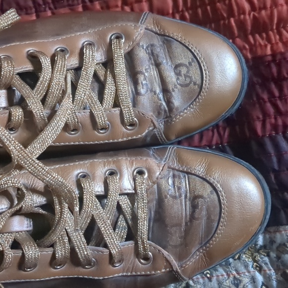 GUCCI* ladies size 38 hitop coated leather lace up round toe rubber sole sneaker - Picture 9 of 17